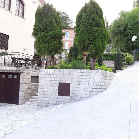 Apartman Andretic Apartment *